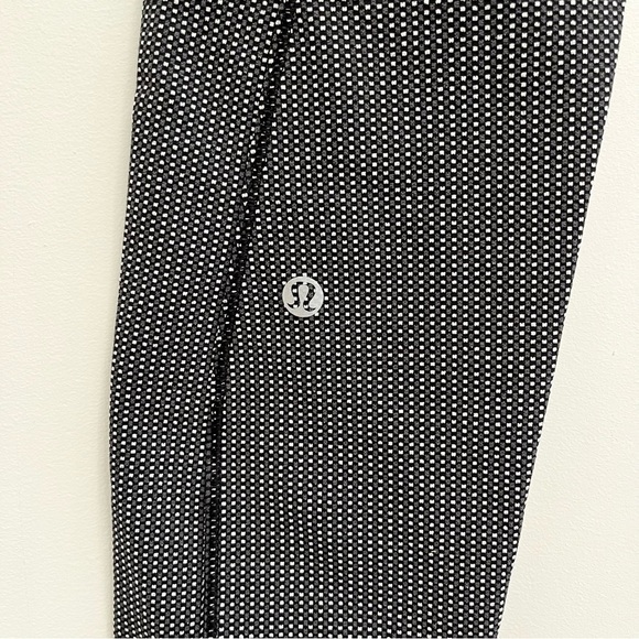 Lululemon tiny geo black white full length leggings zippered pockets luxtreme 6 - Picture 6 of 11